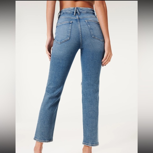 Good American Jeans - Picture 8 of 10